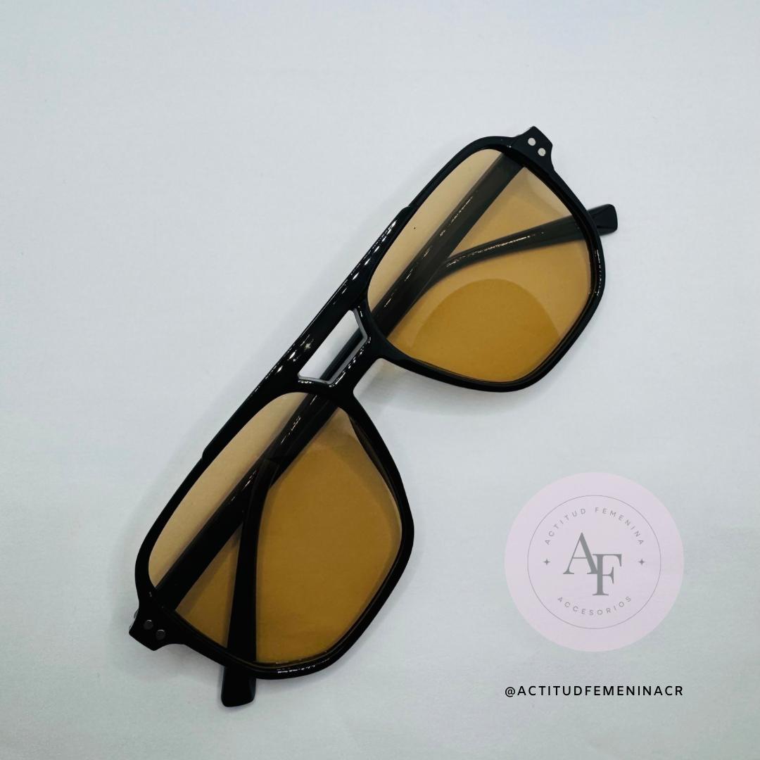 Lentes (Disponible en tres colores)