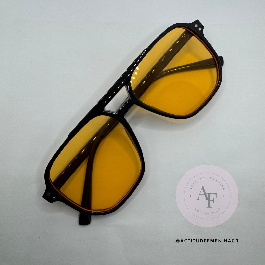 Lentes (Disponible en tres colores)