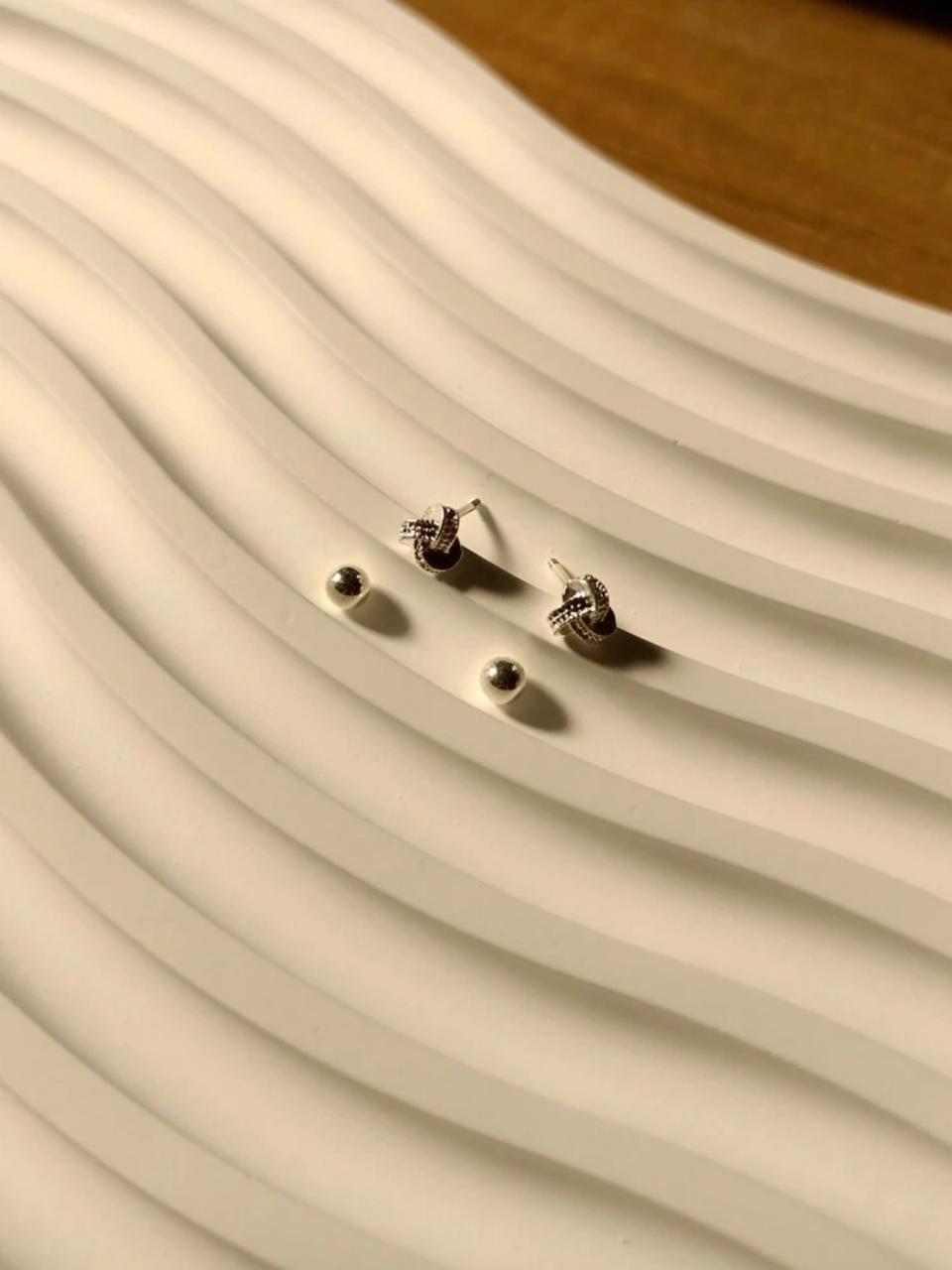 Aretes