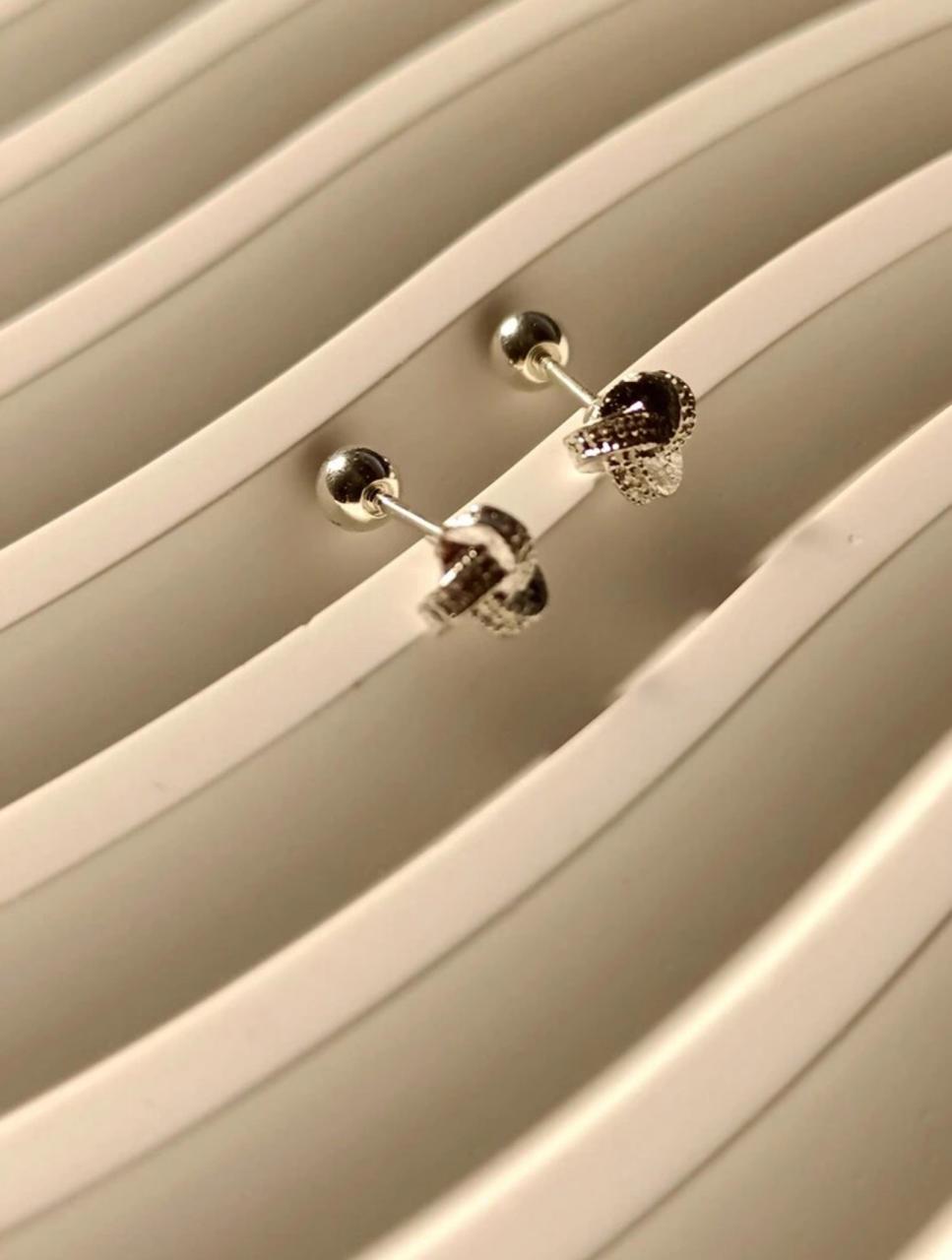 Aretes