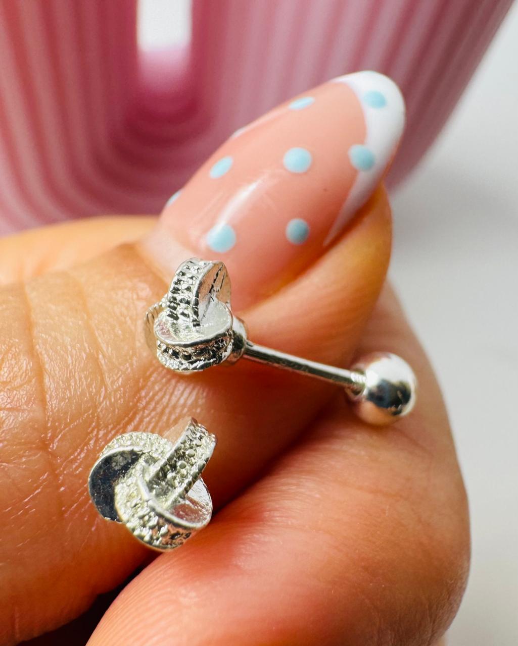 Aretes