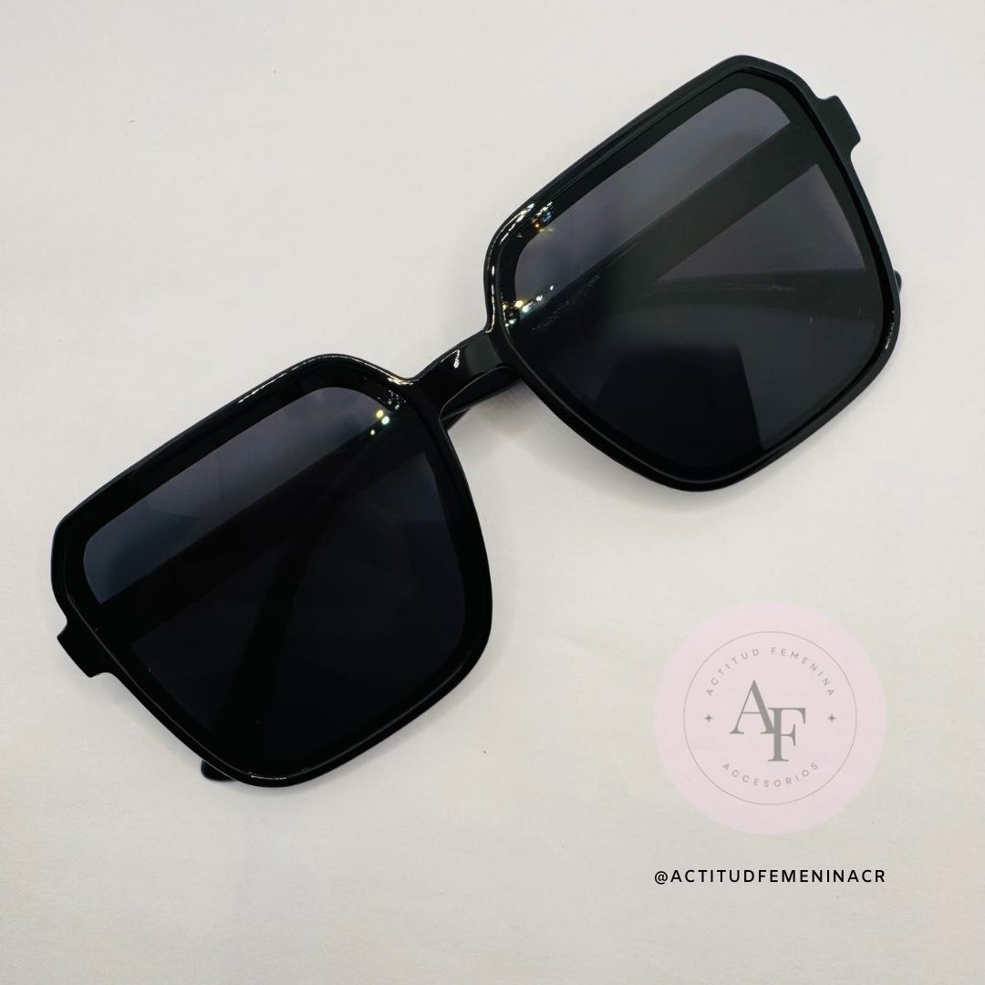 Lentes (Disponible en tres colores)