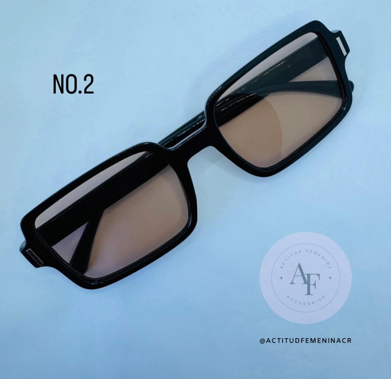 Lentes (Disponible en tres colores)