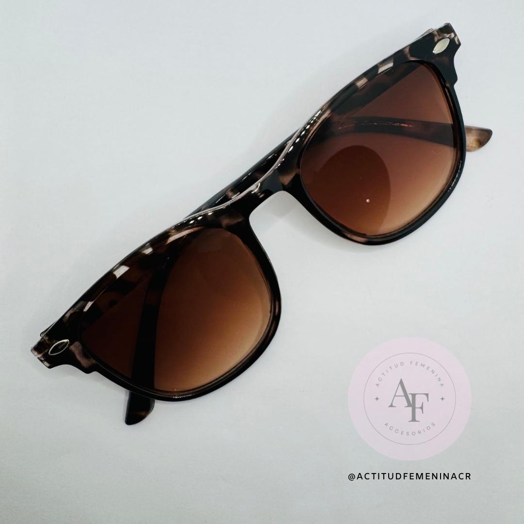 Lentes (Disponible en cuatro colores)