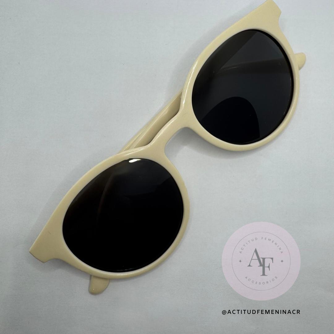 Lentes (Disponible en tres colores)