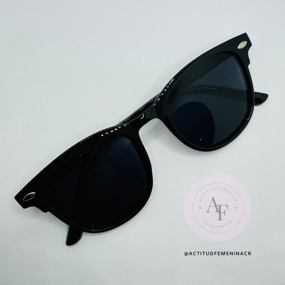 Lentes (Disponible en cuatro colores)