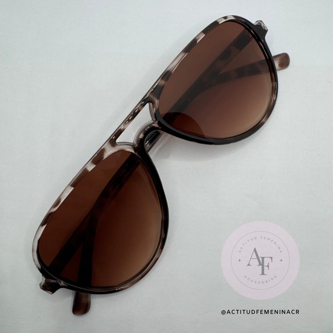 Lentes (Disponible en cuatro colores)